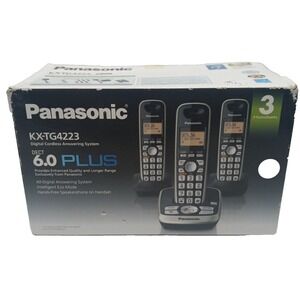 NEW Panasonic KX-TG4223 Cordless Phone Digital Recorder 3 Handsets + New Battery